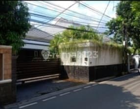 Rumah di Cipete Jakarta Selatan