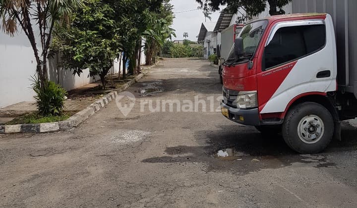 Gudang Di Bawah Njop