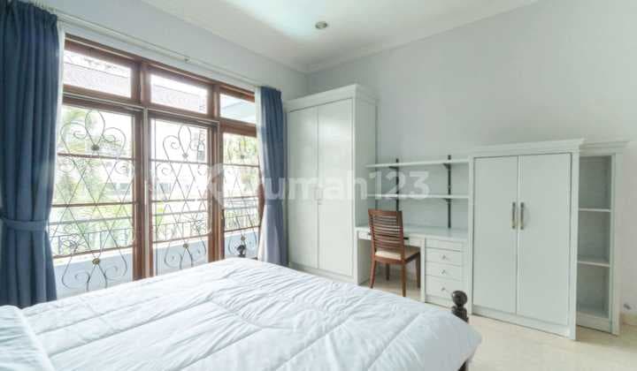 Disewakan Rumah Mewah Di Taman Telaga Golf Bsd