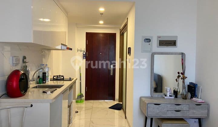 Apartemen Sky House Semi Furnished