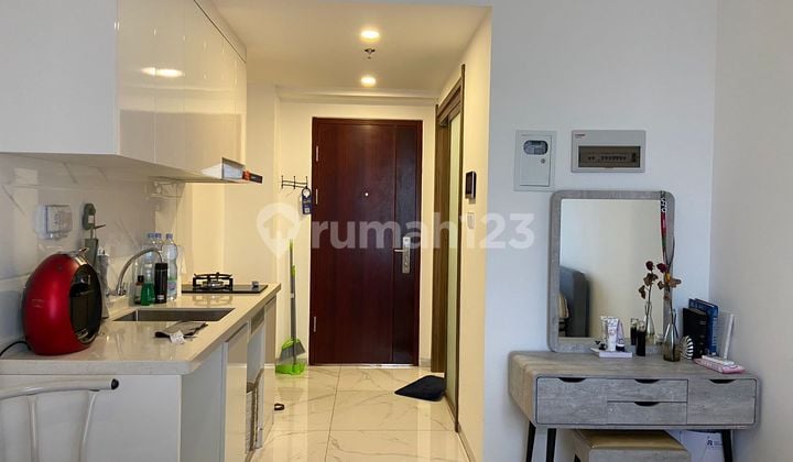 Apartemen Sky House Semi Furnished