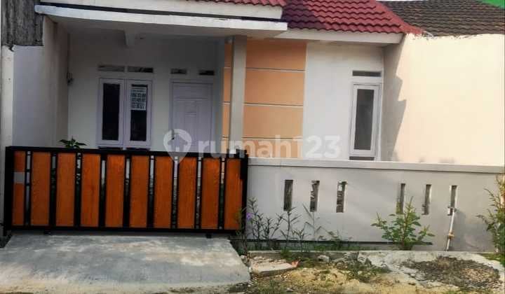 Termurah!! Shm, Carport 2, Full Renovasi, Strategis, Selangkah Ke Stasiun Krl, Harga Bu