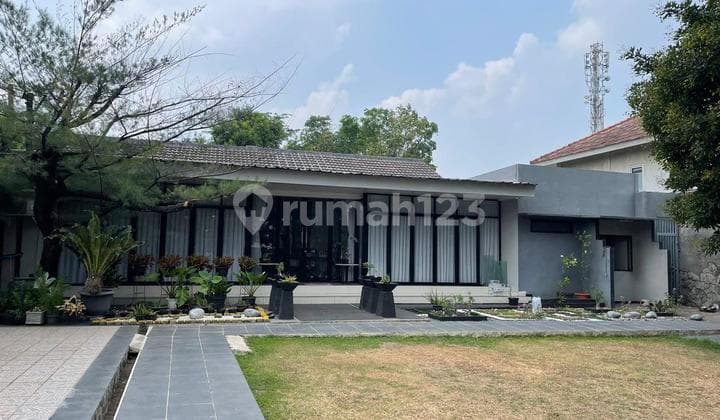 Swimming Pool, suitable for Villas, Elderly Retreats, Spiritual Activities, Spacious Yard, Many Fruit Trees, Such as: Mango Trees, Rambutan, Durian, Jamaican Guava, Jackfruit, Petai, etc.