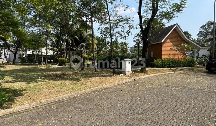Lokasi paling bagus dan Asri di Cluster tersebut.
