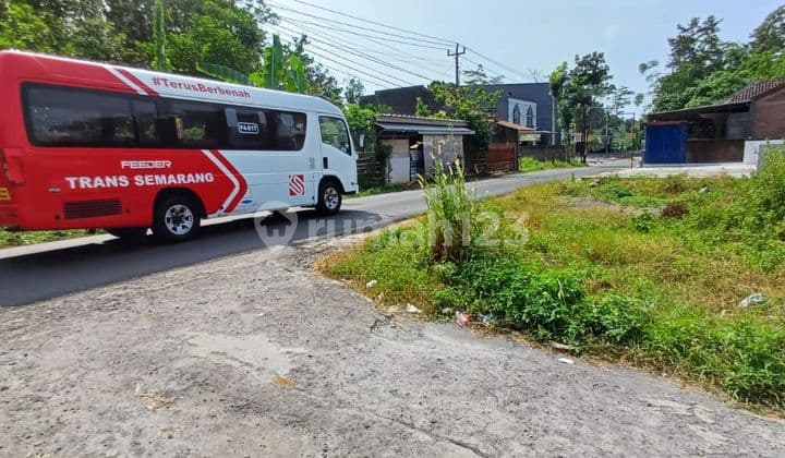 LAND 20 METER ON GUNUNG PATI MAIN ROAD