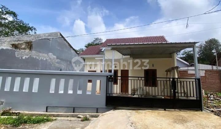 Rumah Minimalis Dekat Kantor Sabhara Mijen
