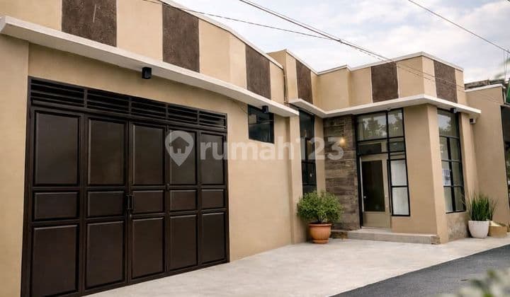 Rumah Mewah Dekat Kampus Unwahas Gunung Pati