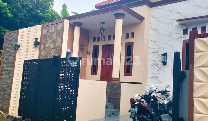 Rumah Mewah Kuat Kokoh di Gunung Pati