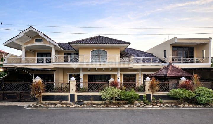 Rumah Mewah Luas di Candi Kalasan Mayaran Semarang