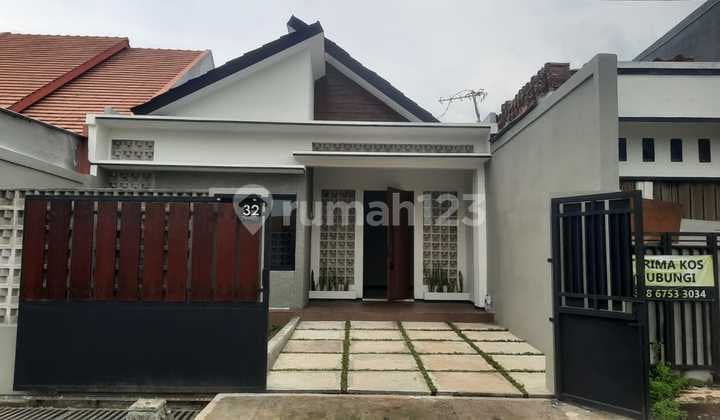 Rumah Mewah Dekat Pintu Tol Manyaran Semarang