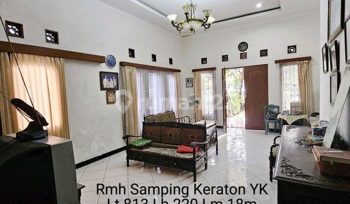 House Next to the K E R A T O N Yogyakarta