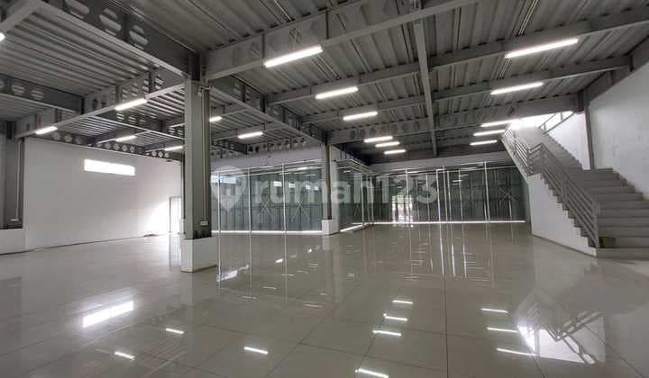 Gedung Mainroad Sukabumi Dekat Tol Cigombong Ada Loading Dock