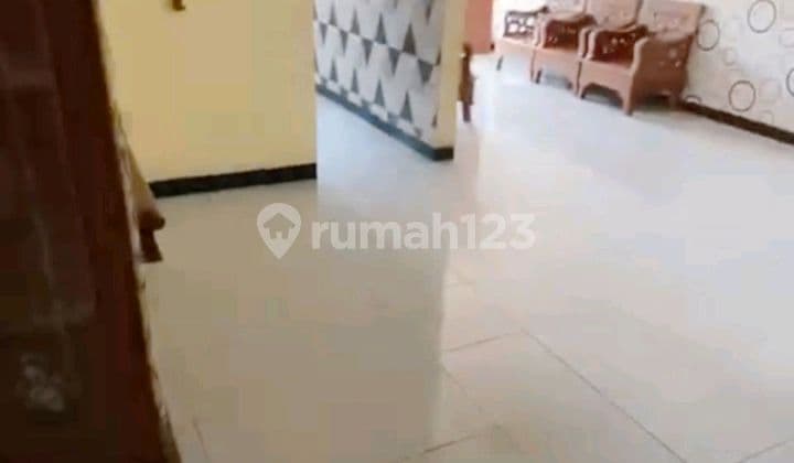 Rumah Cihanjuang Dekat S T I K E S Rajawali