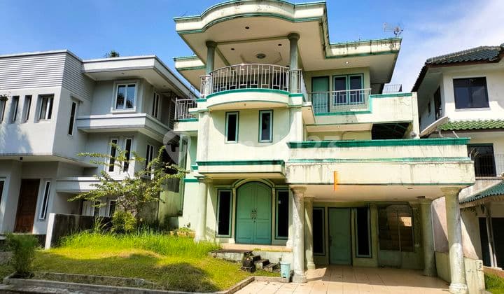 Di Jual Rumah Siap Huni View Gunung dan Kota Sentul City