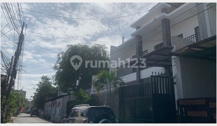 Cengkareng House, Land Area 144 m2, 4 Bedrooms, Freehold Certificate, Price 2.2 Billion
