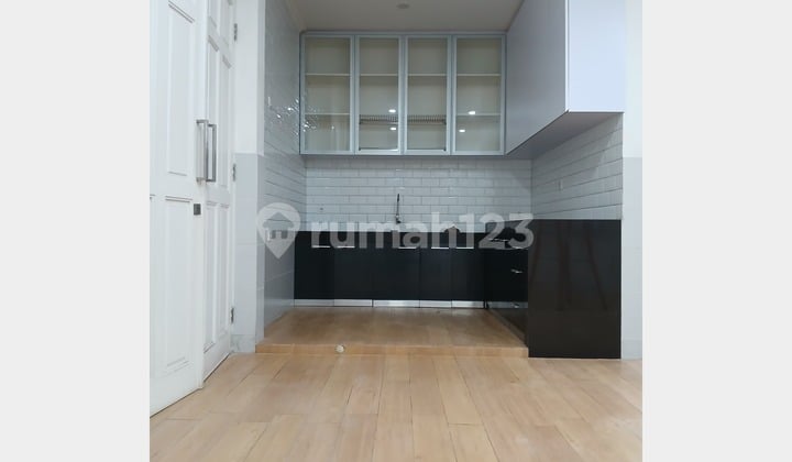 Rumah Semanan Uk 10,74 X 193,