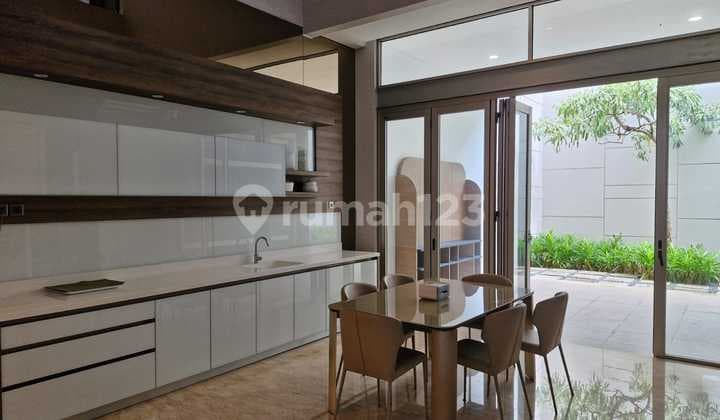 Rumah Golf Island, Chopin, uk 8x25, Furnsihed, hrg 700 juta/tahun