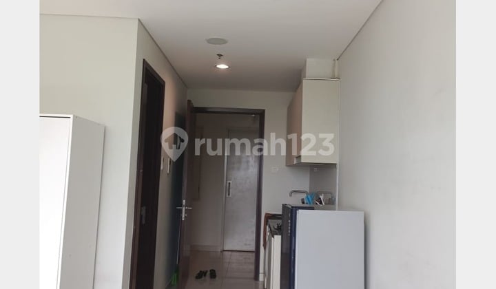 Apartemen Puri Mansion, uk 26 m2, studio Furnished, Hrg 35 juta