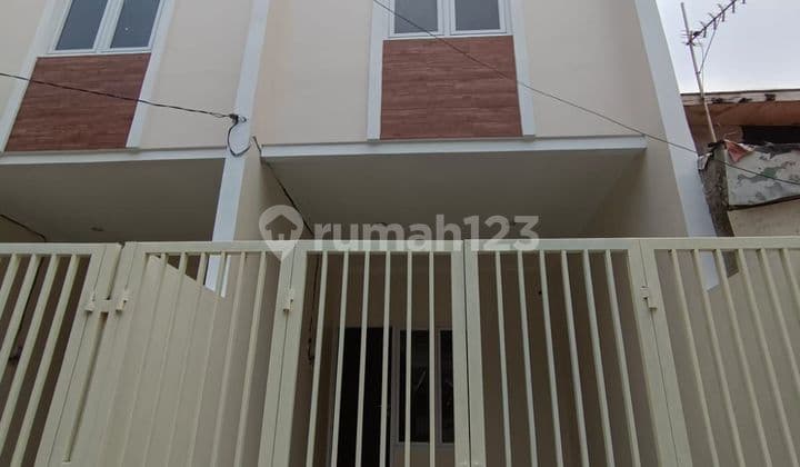 RUMAH BARU 3 LANTAI DI LONTAR JAKARTA BARAT