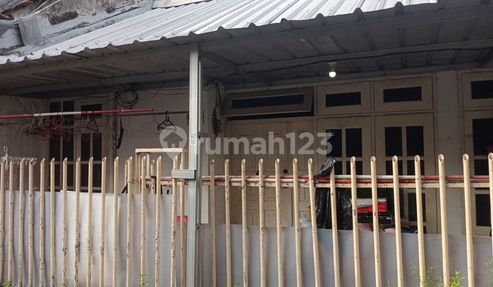 Rumah Tua Hitung Tanah Tanjung Duren Selatan Jakarta Barat