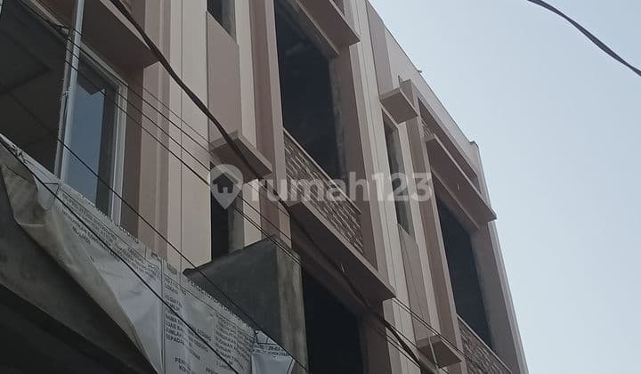 Rumah Baru 3 3/4 Lt Tanjung Duren Barat Residence