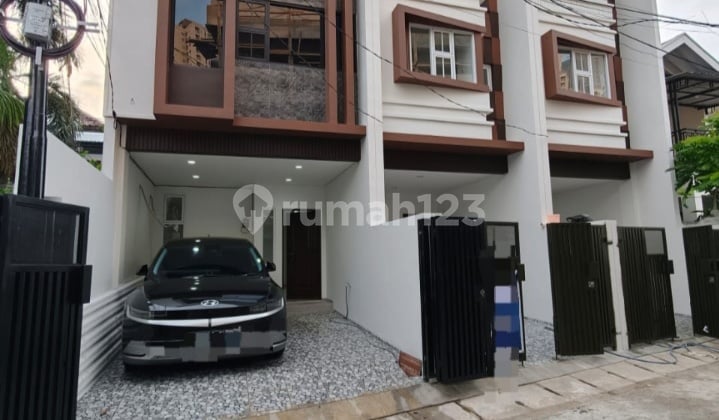 Rumah Baru 3 Lt Minimalis Tanjung Duren Jakarta Barat