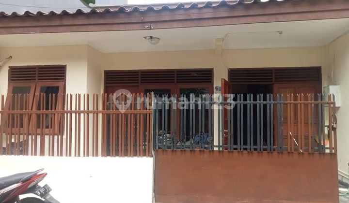Rumah Bagus 2 Lantai di Tanjung Duren Selatan