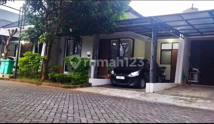 Rumah Asri Di Graha Estetika , Banyumanik Semarang