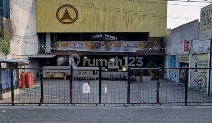 Ruang Usaha Di Di Panjaitan Tengah Kota, Semarang