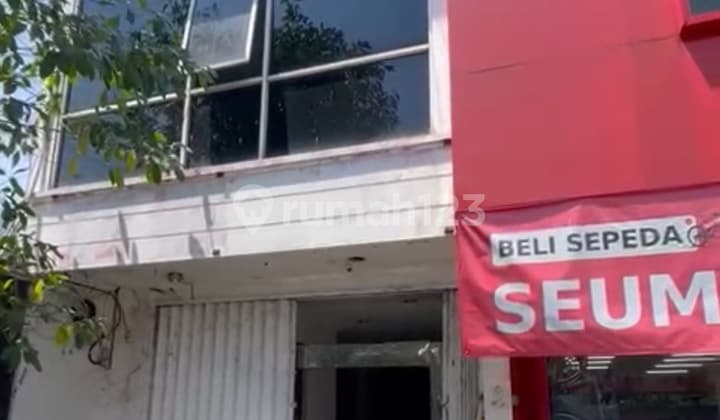 Setiabudi Semarang Strategic Area Shop House for Rent, Busy Location.