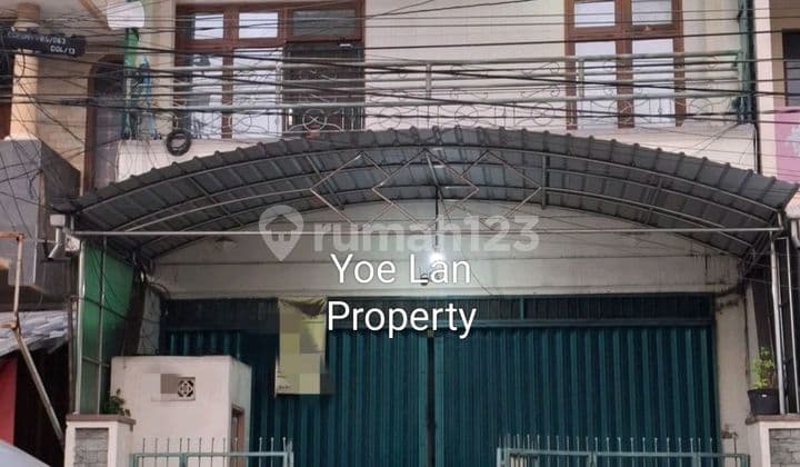 Rumah di Moh Suyudi Daerah Usaha, Semarang