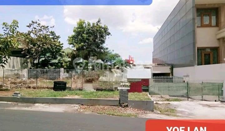 Sewa tempat usaha sangat bagus daerah elite atas, bebas banjir dan sangat strategis. Cocok untuk restoran atau usaha lain.