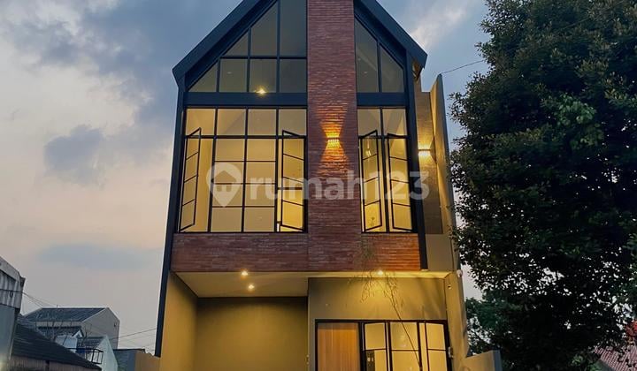 Rumah Baru Murah Pinggir Jalan raya Dekat Pintu Tol Kukusan Depok