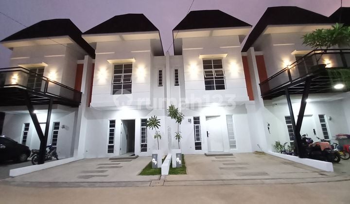 Rumah Ready Stok Di Cibubur 10 Menit Ke Stasiun Lrt