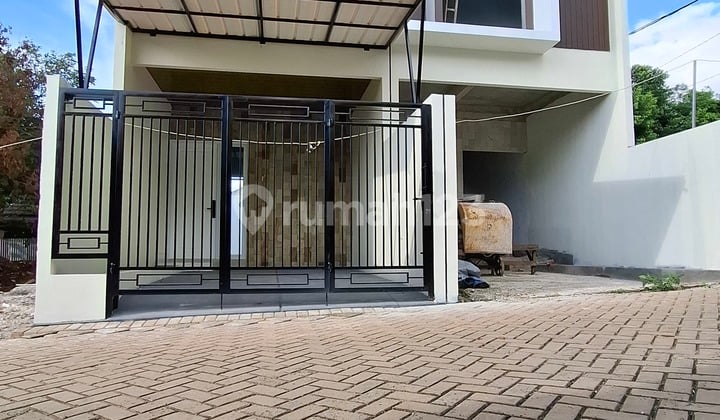 Rumah Siap Huni di Cibubur 3 Kamar Tidur Dekat dan LRT