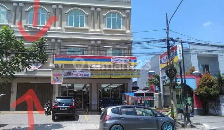 For Sale Fast & Cheap Shop House in Front of Plaza Shinta Cimone