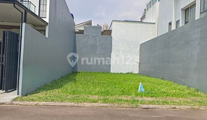 For Sale Cheap & Good. Wide Street in Metland Puri.