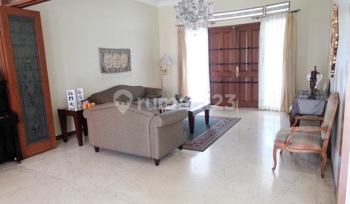 Rumah siap huni, bisa untuk kantor, sayap dago