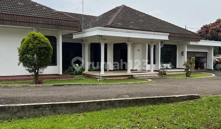 RUMAH KALIMALANG JAKTIM PINGGIR JALAN TANAH LUAS
