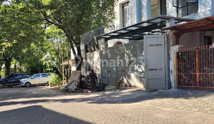 RUMAH PONDOK INDAH BRAND NEW-MODERN CLASSIC DEKAT LEBAK BULUS DAN FATMAWATI