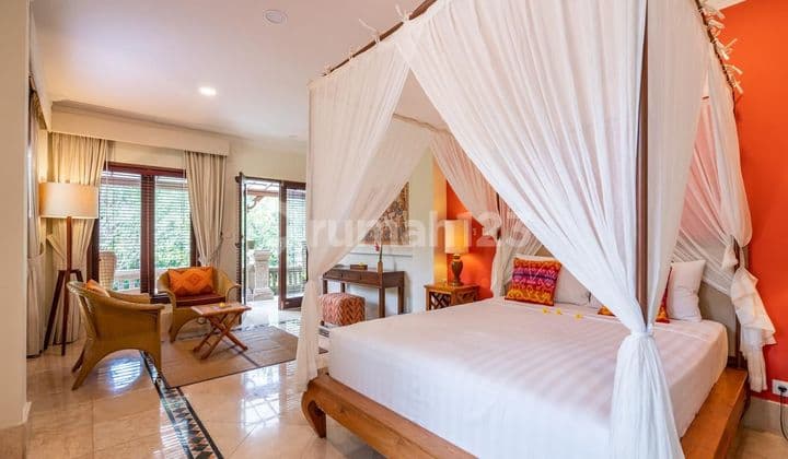 Villa Tepi Sungai 3 Lantai Shm Sudah Renovasi Timur