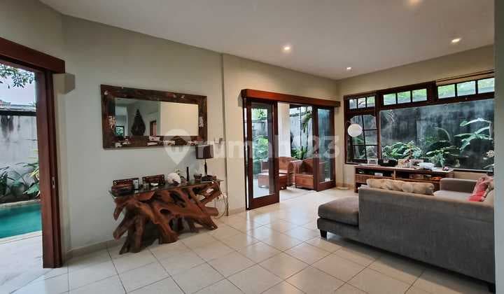 Villa Leasehold Sanur Beachside. Walk To Famous Beach And Icon Mall