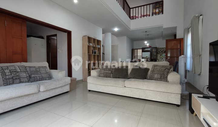 A Well-Built Home In A Prime Area - Where Design, Location