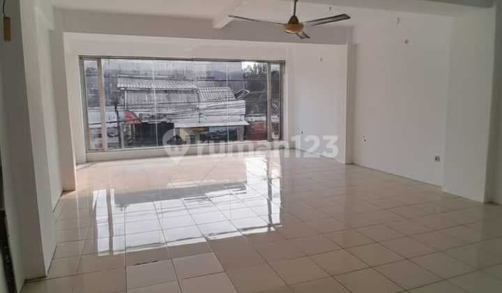 Disewakan Ruko 3 Lantai Siap Pakai Cocok untuk Usaha Lokasi di Mainroad Jalan Otista Bandung