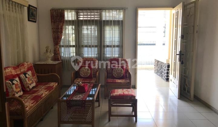 Dijual Rumah Nyaman Siap Huni Model Klasik Pusat Kota Lokasi di Jalan Sunda Bandung