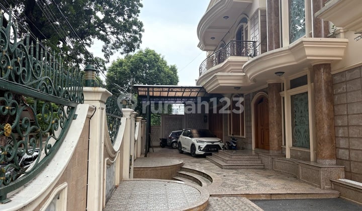 Rumah@mewah@di@cempaka Putih