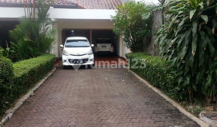 Rumah Lama Asri Bebas Banjir Siap Huni Minim Renovasi Lingkungan Aman Nyaman