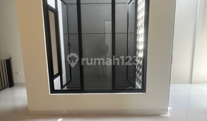 Rumah Baru Siap Huni Bagus Baru Bebas Banjir Lingkungan Aman