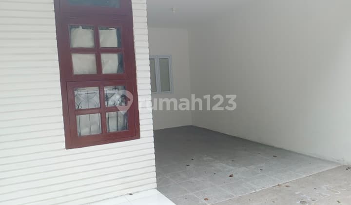 Rumah Siap Huni Pinggir Jalan Lokasi Bintaro Tengah Lingkungan Aman Nyaman Bebas Banjir