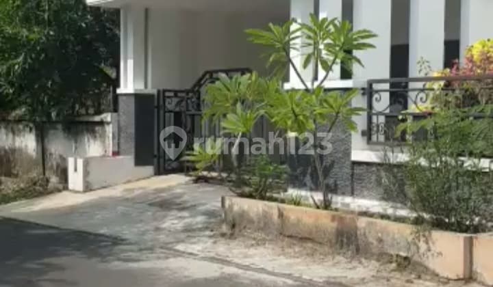 Rumah Baru Dua 2 Lantai di Jalan Kelud Gajahmungkur Semarang SHM